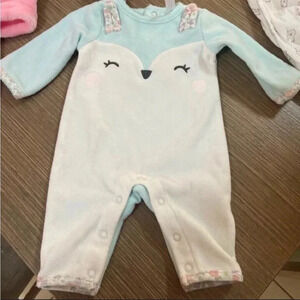 Carter’s onesie 12 M